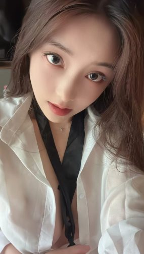 【微-密】奶雯-九月系列 [24P-40M]